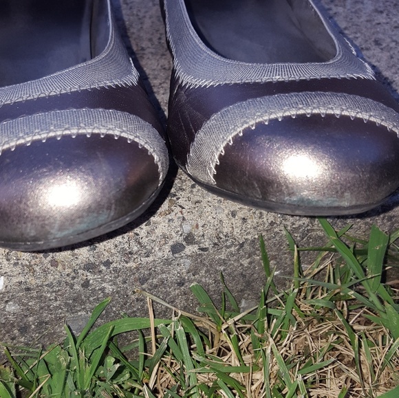 Stuart Weitzman Giveable Flats - Picture 7 of 8